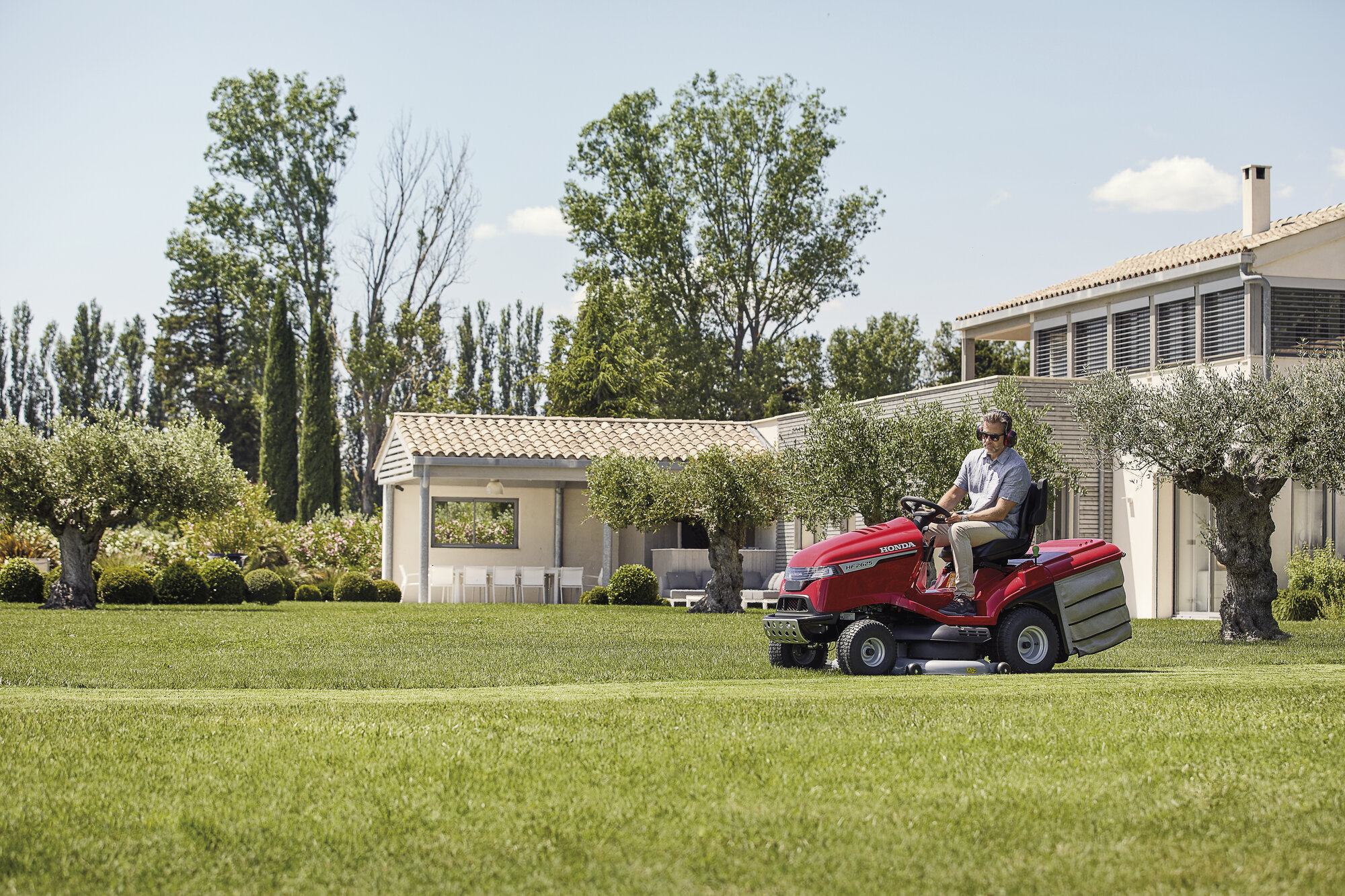 Honda Zahradní traktor HF 2417 HM — fotografie 5