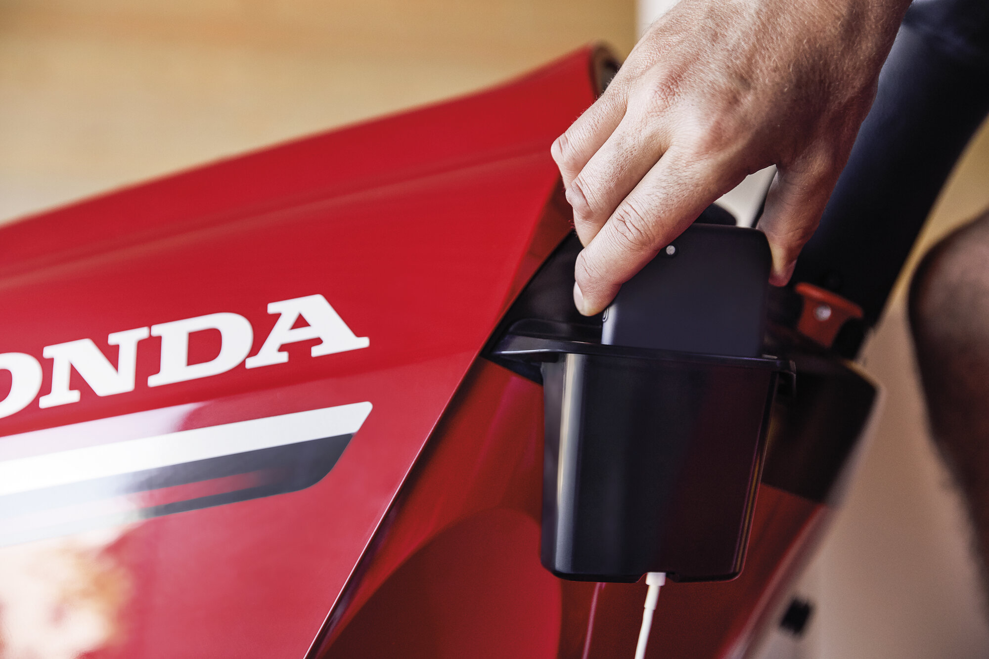 Honda Zahradní traktor Honda HF 2417 HT — fotografie 1