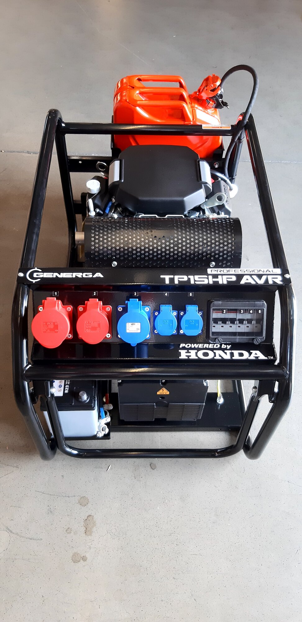 Rámová profesionální elektrocentrála TP 15 HP AVR s podvozkem