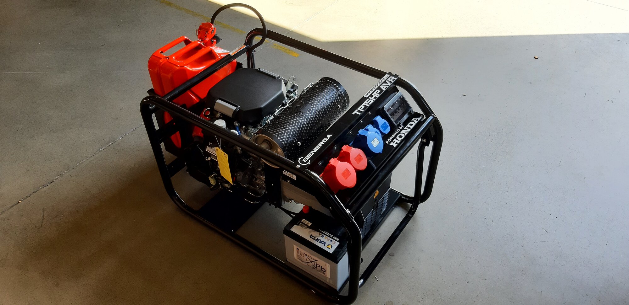 Rámová profesionální elektrocentrála TP 15 HP AVR s podvozkem