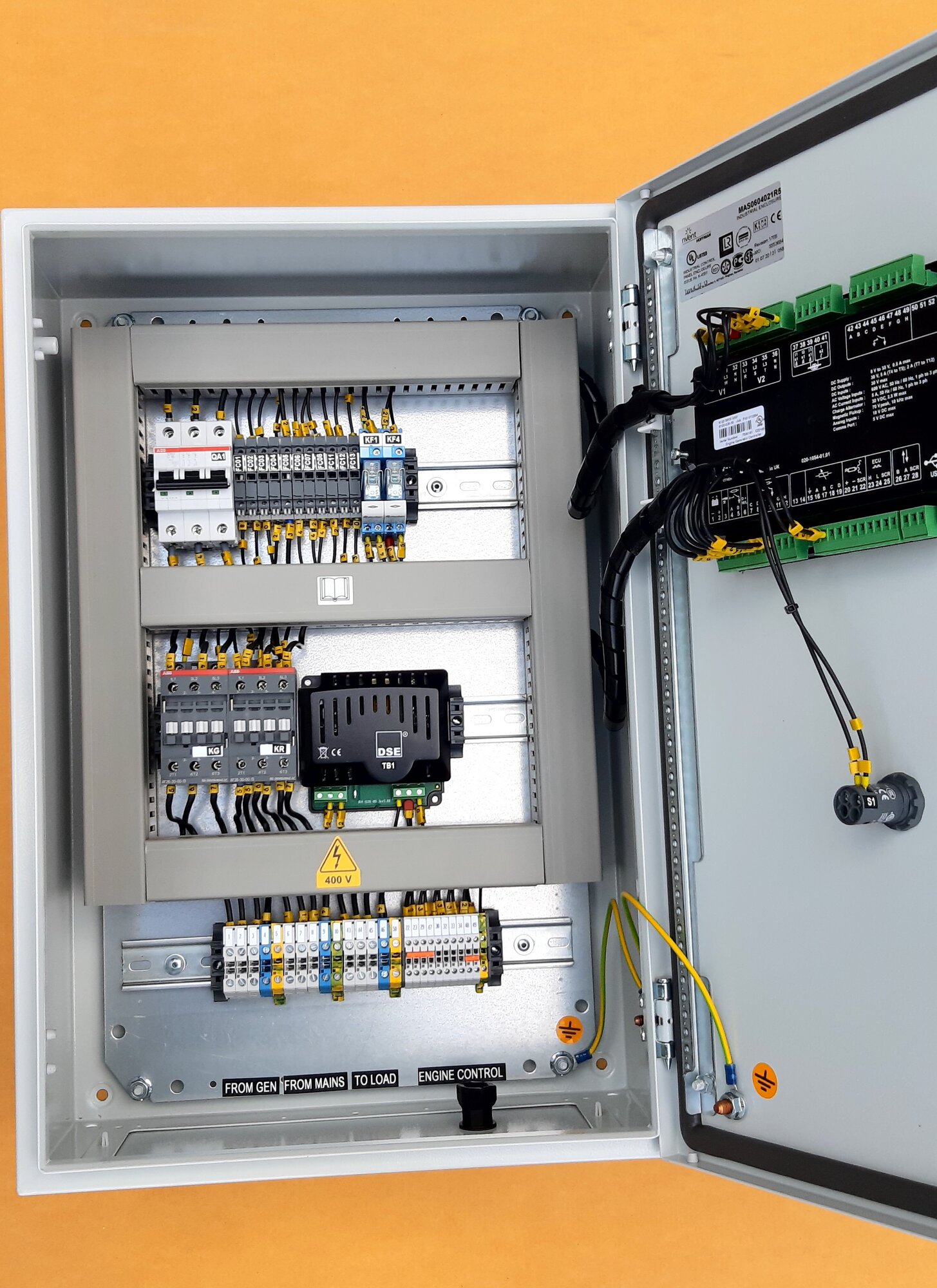 Odhlučněná kontejnerová elektrocentrála TP18 HS AVR AMF (s automatikou startu)