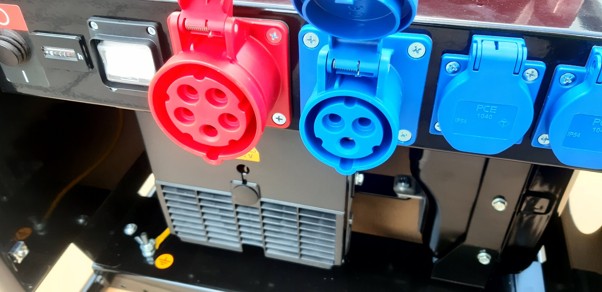 Rámová profesionální elektrocentrála ECMT 7000G