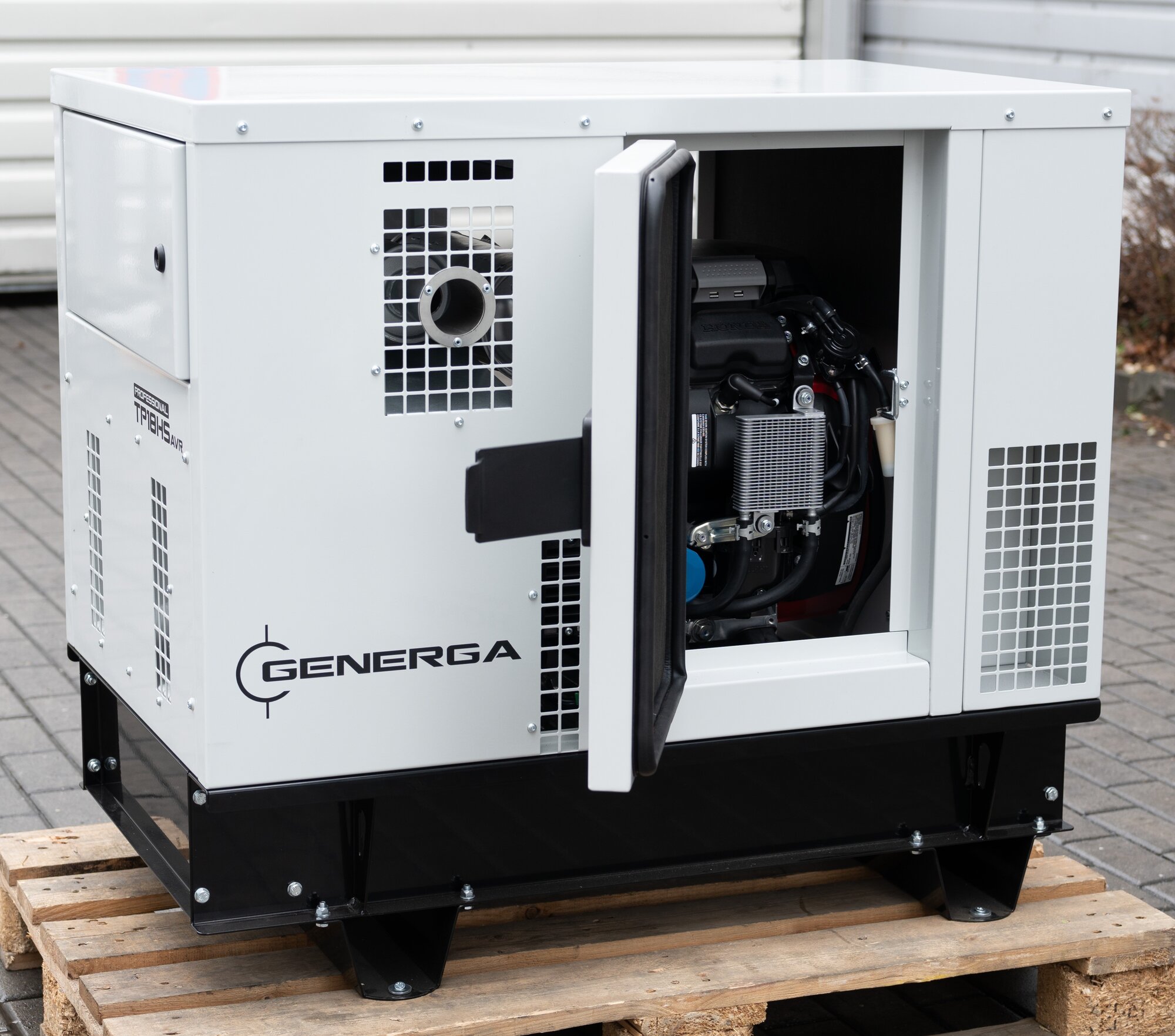 Odhlučněná kontejnerová elektrocentrála TP18 HS AVR AMF (s automatikou startu)