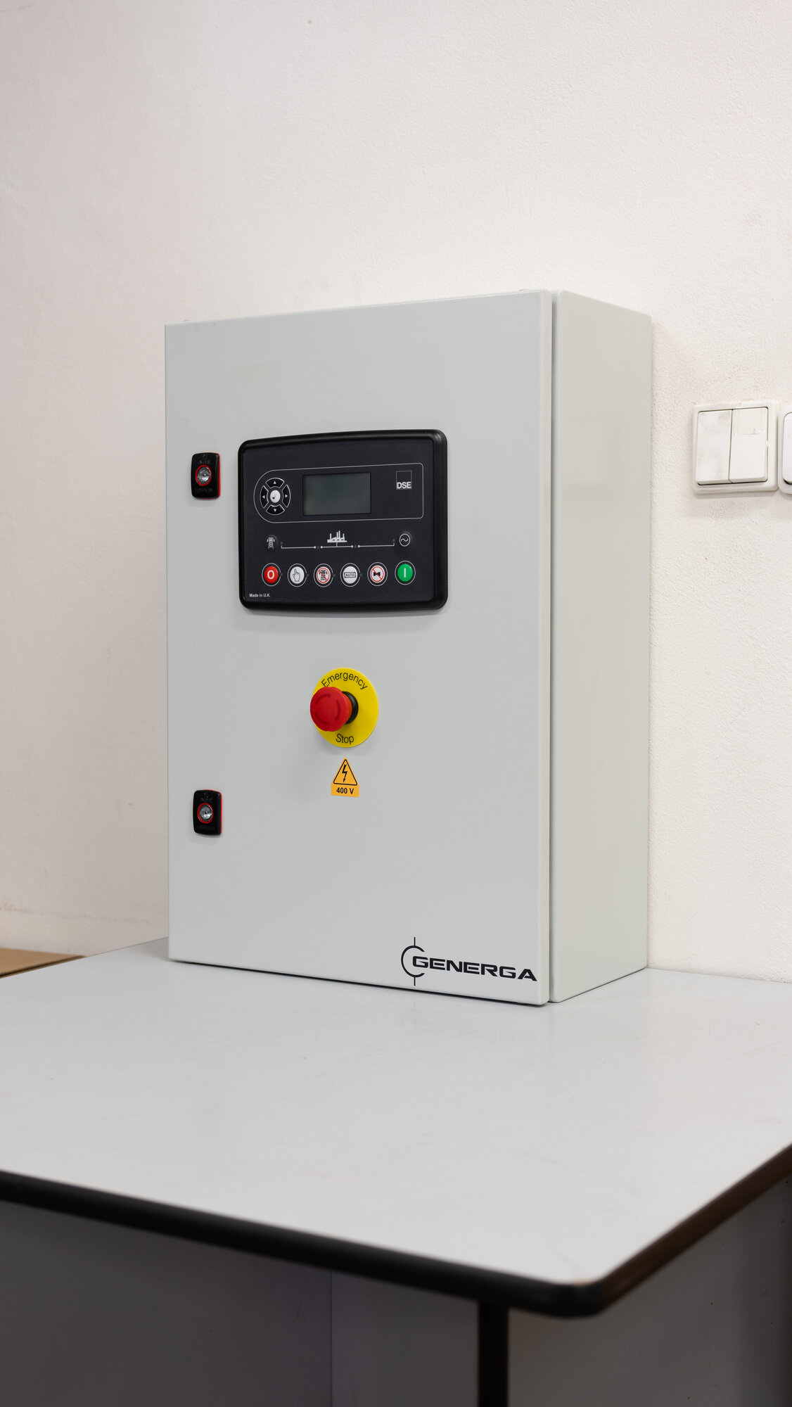 Odhlučněná kontejnerová elektrocentrála TP18 HS AVR AMF (s automatikou startu)